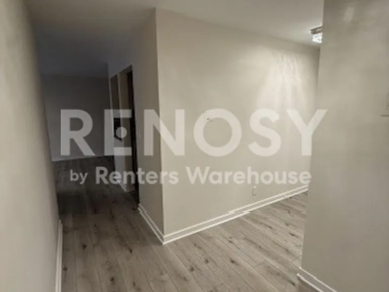5607 Green Circle Dr #200 — Photo 3