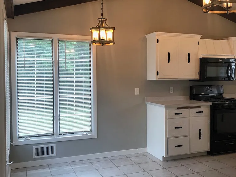 11020 W River Rd — Photo 18