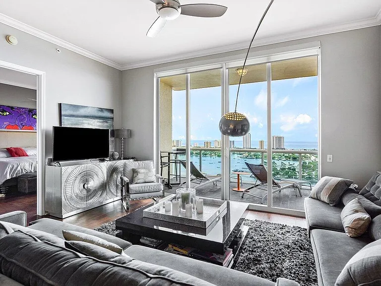 2640 Lake Shore Dr #2609 — Photo 4