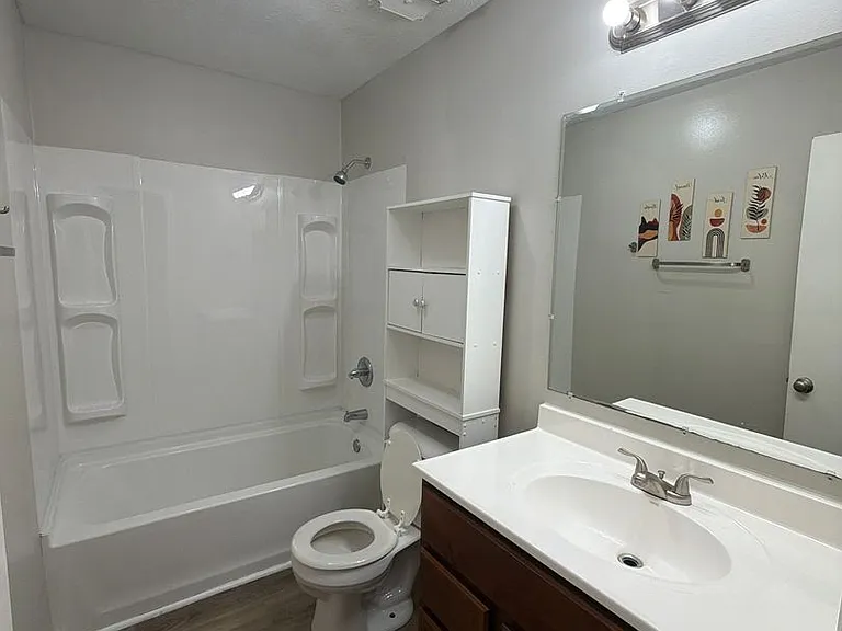 5914 Aftonshire Dr — Photo 7