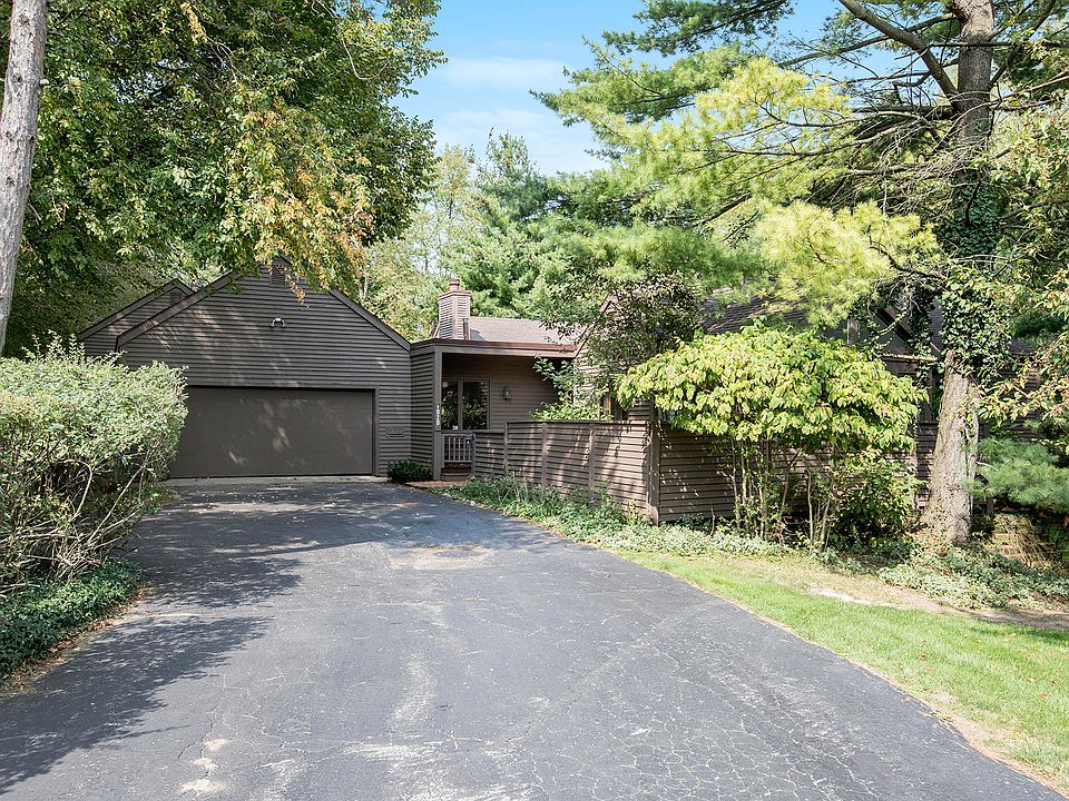1st image of 1020 Cohasset Ln