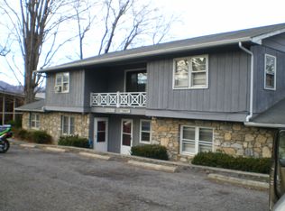 71 Maple St APT 5, Clyde, NC 28721