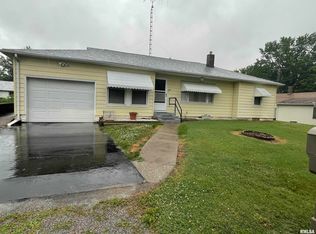 303 E Davis St, Ava, IL 62907