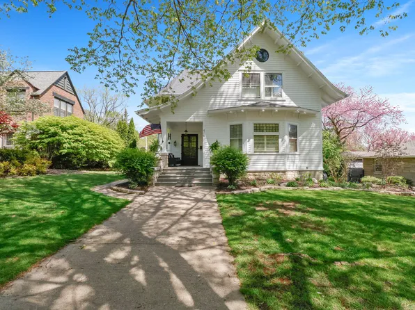 404 Washington St, Valparaiso, IN 46383