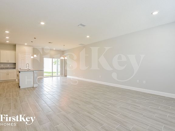 2nd image of 308 Camellia Ct