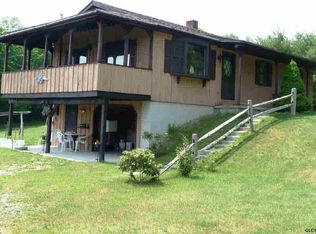 303 S Grimes Hill Rd, Granville, NY 12832