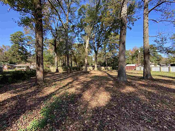 2nd image of 501 E Pinecrest Dr