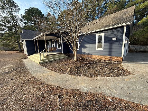 3rd image of 101 River Reach Dr W