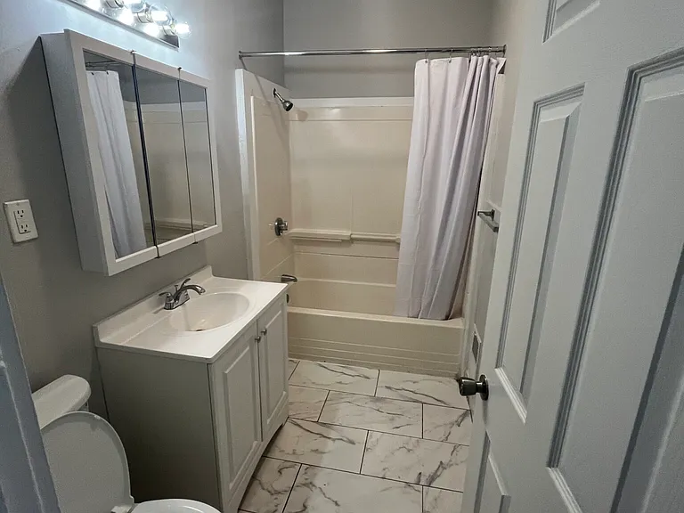 17 Roseclair St #3 — Photo 19