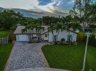 1061 SW 129th Way, Davie, FL 33325