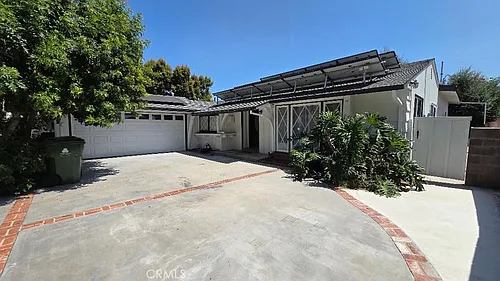17322 Keswick St Photo 1