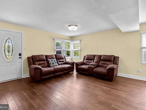 5th image of 533 Avenue F