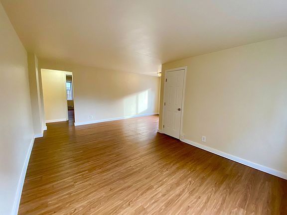 2nd image of 1703 E Union St #1709-101