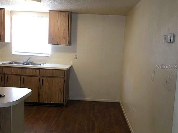 5th image of 1016 E 109th Ave APT C