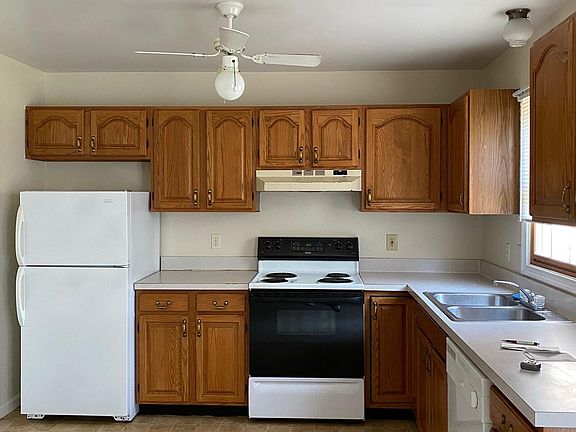 Kitchen 10' X 11'