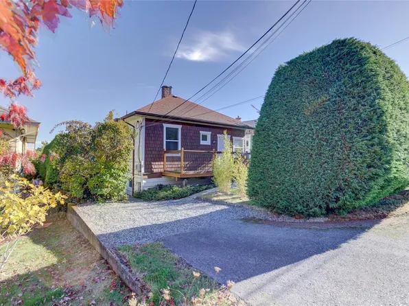 58 Pine St, Nanaimo, BC V9R 2B2