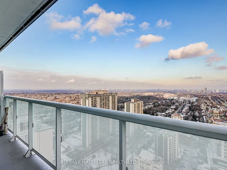 101 Erskine Ave #2907 — Photo 6