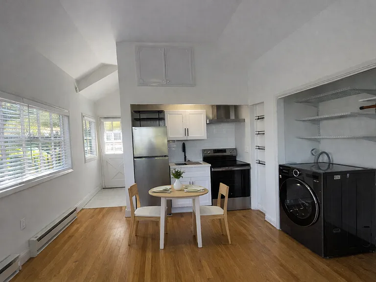 54 Cleland Ave — Photo 4