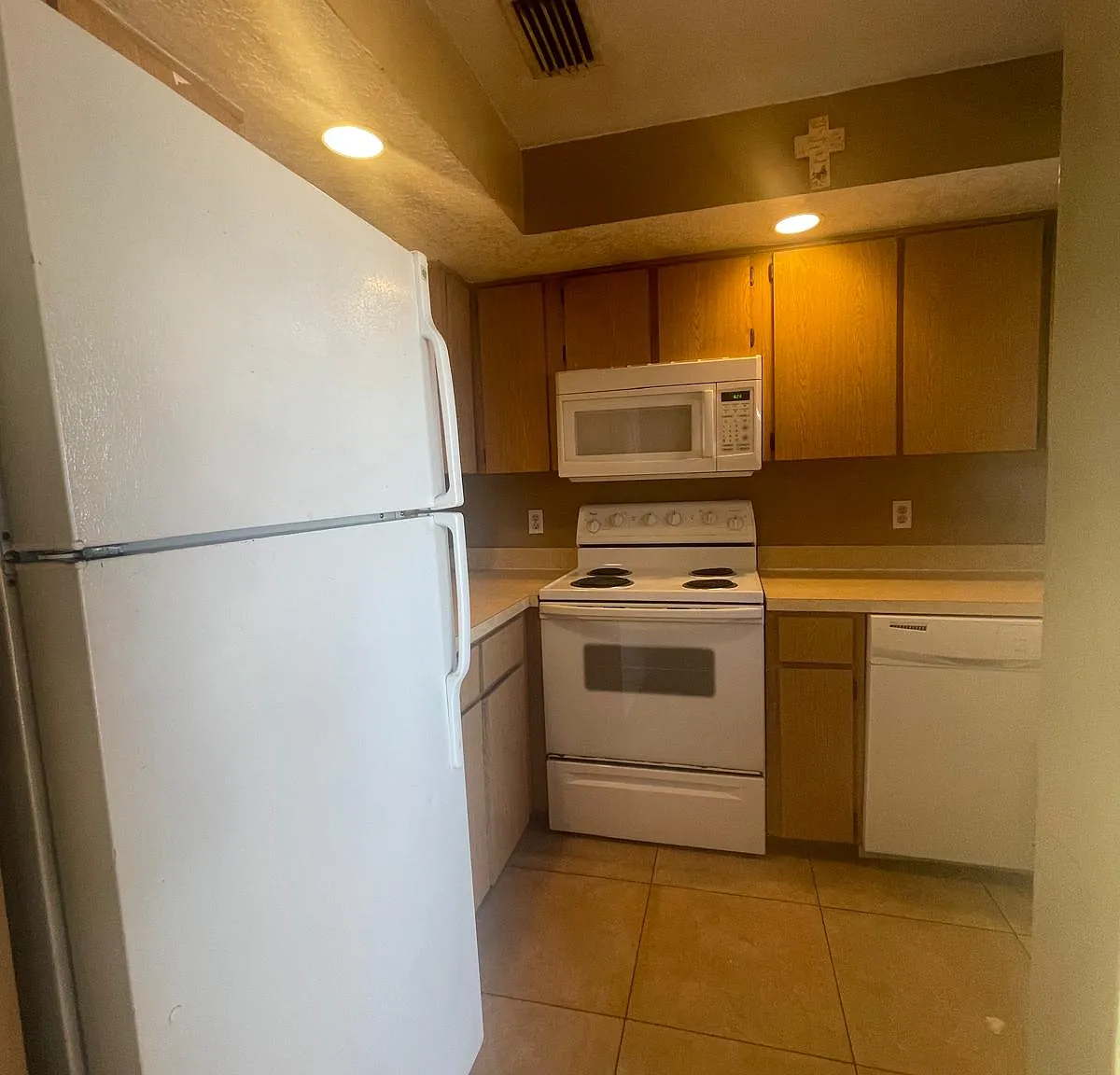 2 bed, 750 sqft, $1,675 — Photo 2