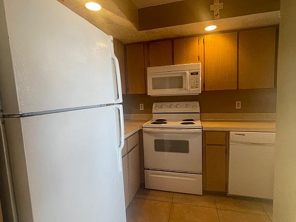 2nd image of 2975 S Fern Creek Ave #2975