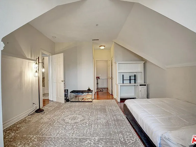 5805 Foxview Dr — Photo 23