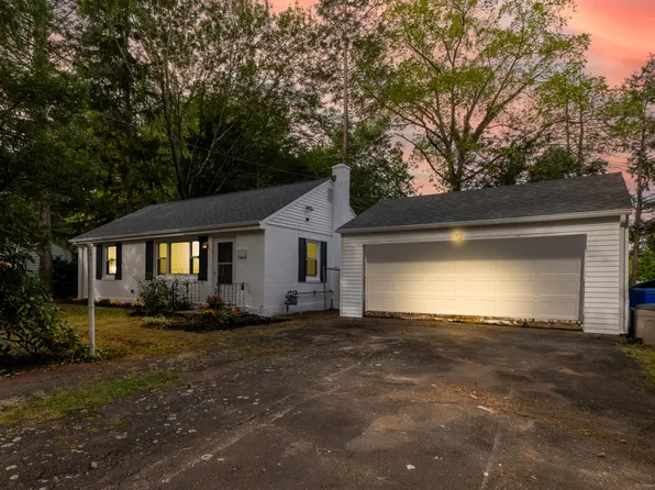 23 Woodford Drive, Bloomfield, CT 06002