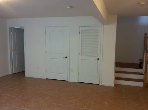 229 Crescent Lane image 7 of 22