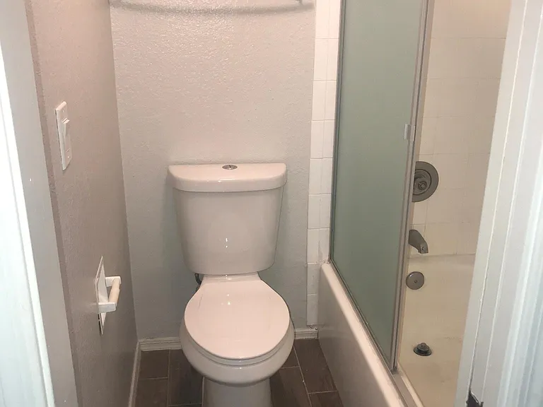2301 E University Dr — Photo 15