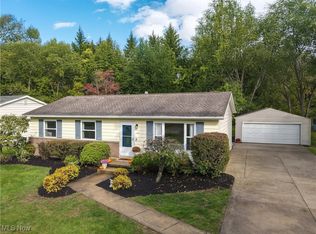 2169 Maplewood Rd, Stow, OH 44224