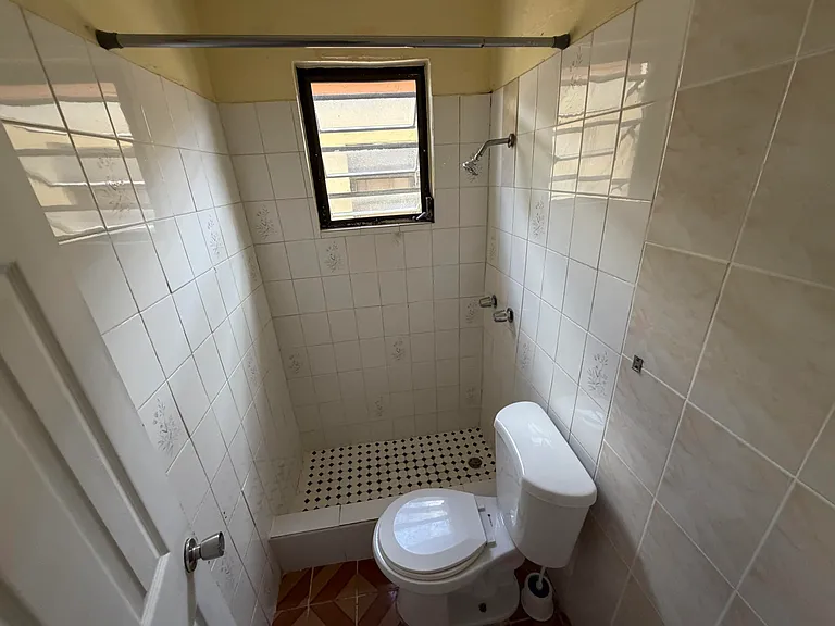 21 A Upper Love Pr — Photo 10