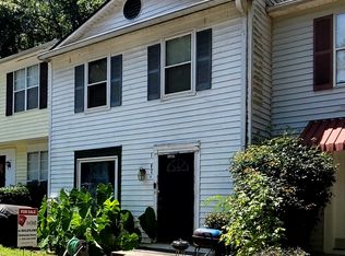 1102 Huntington Trce SE, Smyrna, GA 30082