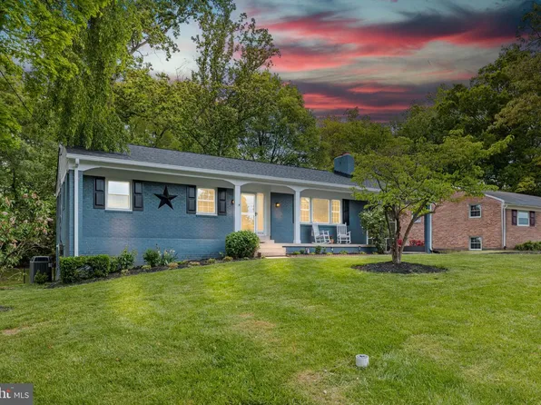 4324 Jackson Pl, Alexandria, VA 22309