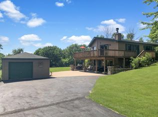 27-61 Ridgeview Dr, Lanark, IL 61046