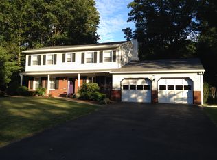 9 Augusta Ct, Clifton Park, NY 12065