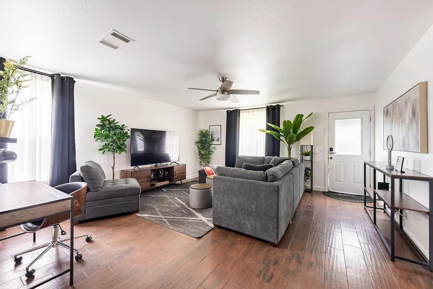 3 bed, 2.0 bath, 1511 sqft, $2,750 — Photo 3