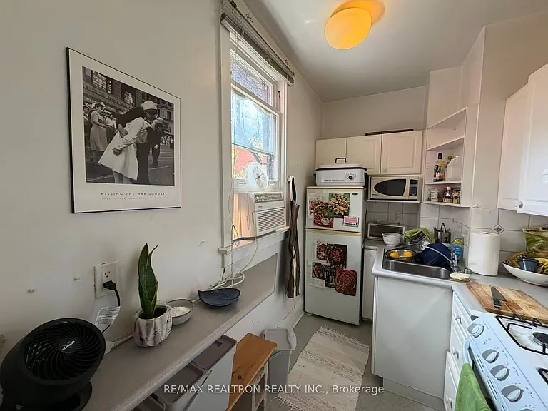 108 Admiral Rd #4 — Photo 7