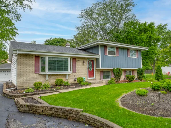 5S300 Tuthill Rd, Naperville, IL 60563