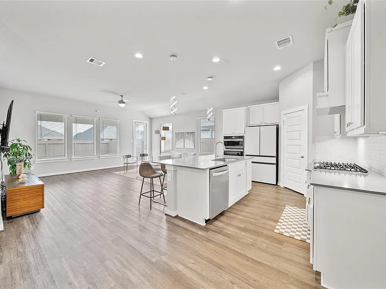 28447 Halle Ray Dr — Photo 20