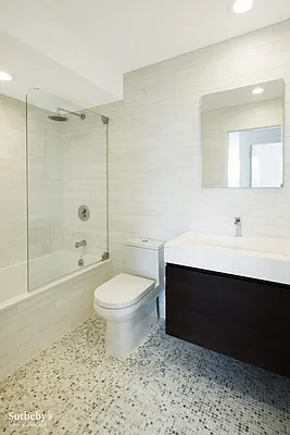 Rented by Sotheby's International Realty | media 18