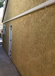 2nd image of 831 N Sycamore Ave #B
