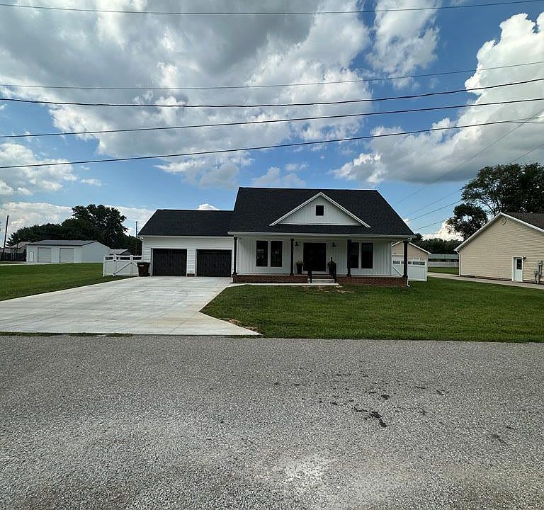 1st image of 13 4th Ave