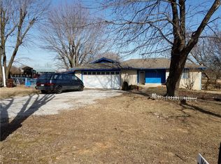 2114 W Ladelle Ave, Lowell, AR 72745