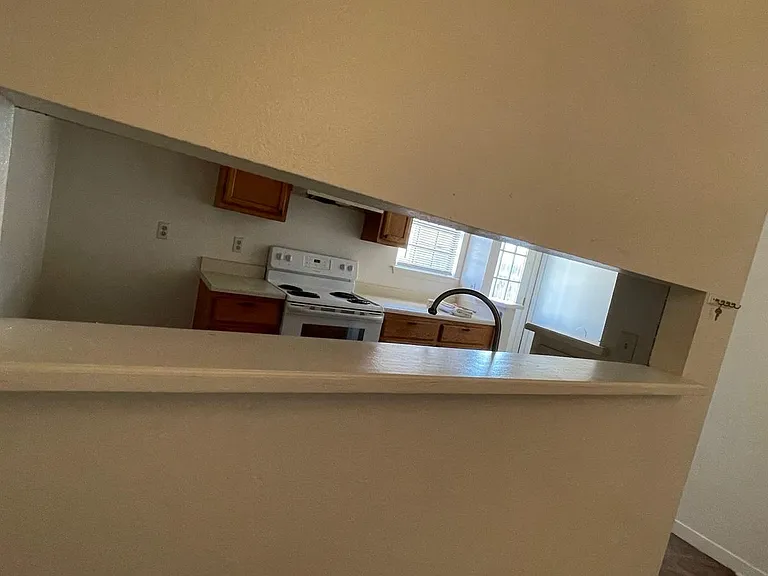 1723 Utah Ave — Photo 5