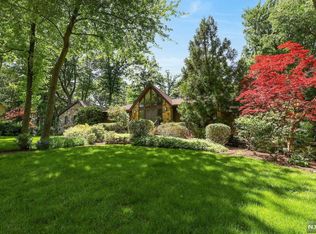 105 Kenwood Dr, Woodcliff Lake, NJ 07677