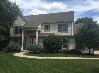 N25W26444 Bucks Island Ct, Pewaukee, WI 53072