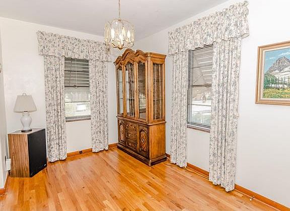 5th image of 9839 Ravensbrook Dr