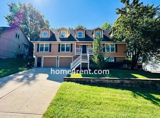 113 NW Hackberry St, Lees Summit, MO 64064