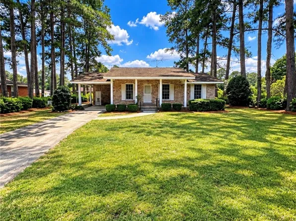 702 E Gertrude St, Fairmont, NC 28340