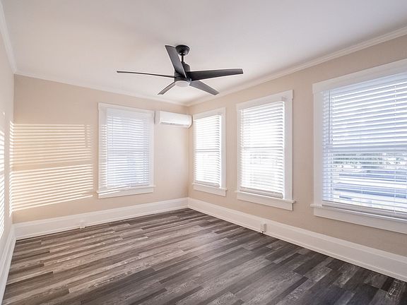 3rd image of 1515 Lake Eva Cir APT 1