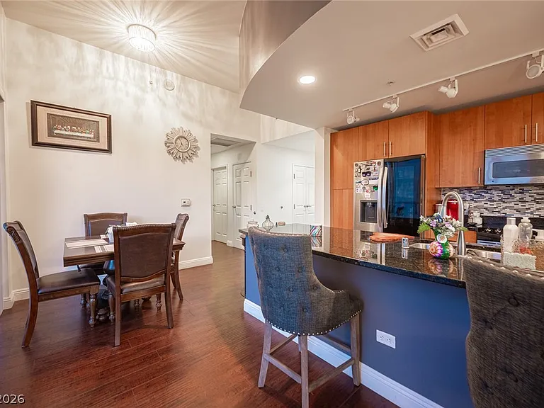 200 W Sahara Ave #501 — Photo 9